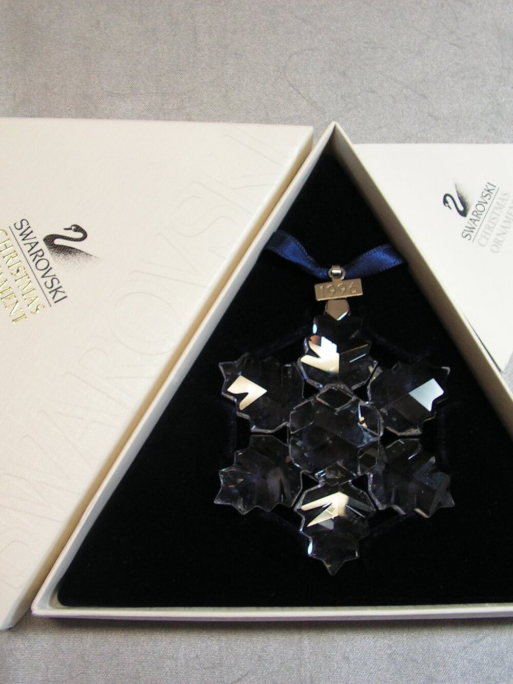 Swarovski Crystal 1996 Annual Edition Snowflake / Star Christmas Ornament 119734